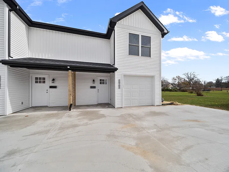 7005 Elzey St — Photo 4