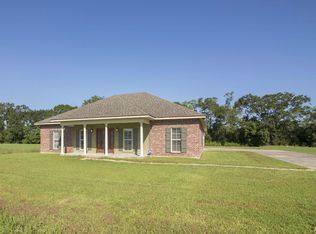 1056 Brookewood Drive Dr, Saint Martinville, LA 70582