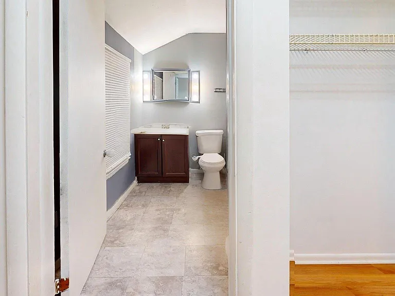 669 N Henderson Rd — Photo 43
