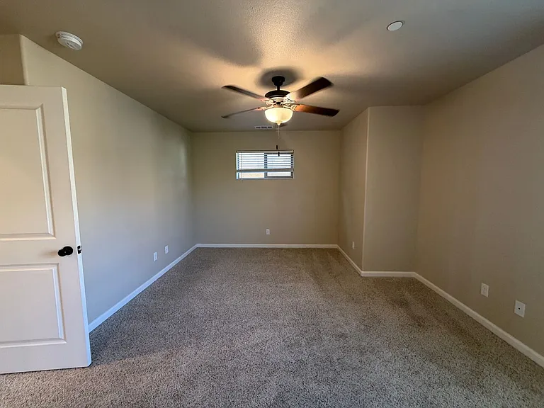 1194 Velarde Cir — Photo 51