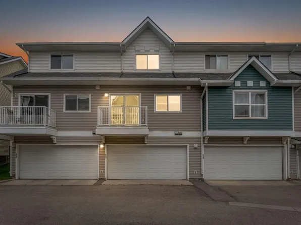 223 E McKenzie Towne Gate SE, Calgary, AB T2Z 4G3
