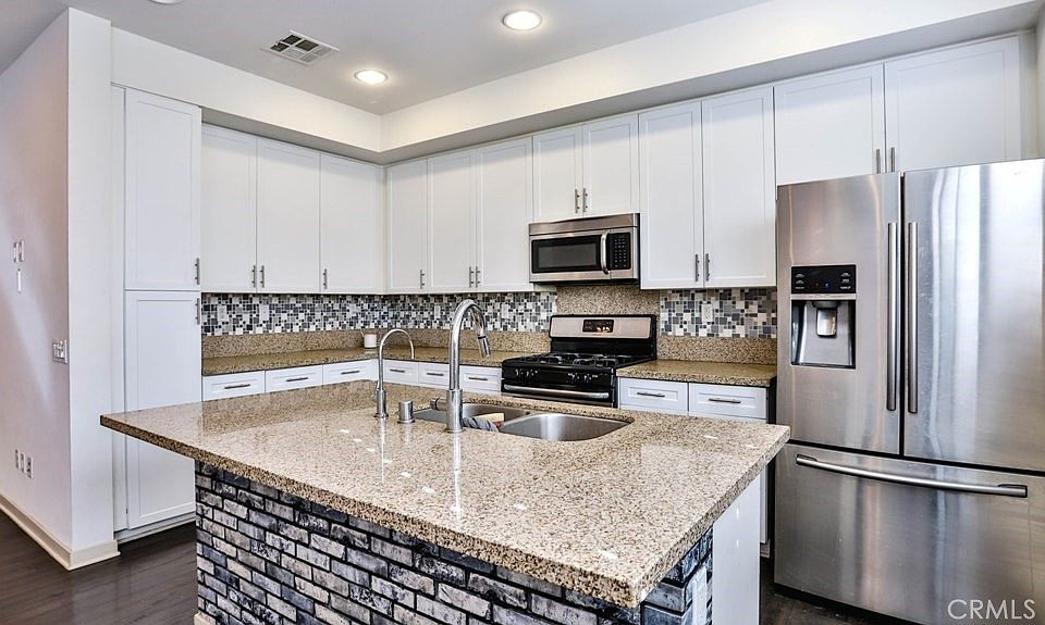 1st image of 805 S Anaheim Blvd Unit 105