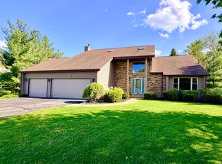 643 Lindgren Ln, Belvidere, IL 61008