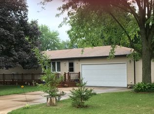 201 Meadowlark Ln, Washington, IL