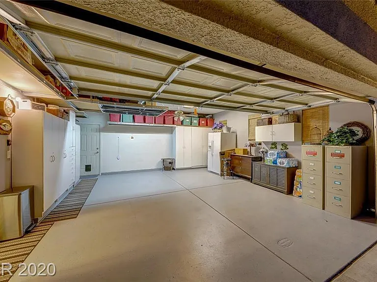 2535 Holman Cir — Photo 10