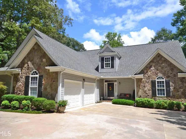 290 Parkview Dr, Fair Play, SC 29643