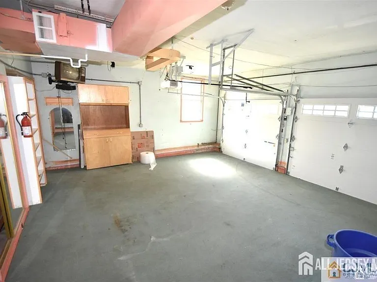 195 New York Ave — Photo 29