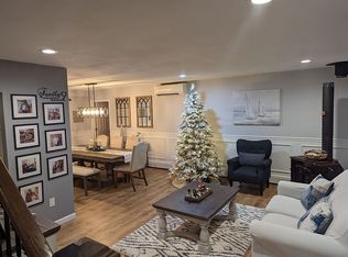 146 Rosemont Ave, Farmingville, NY 11738