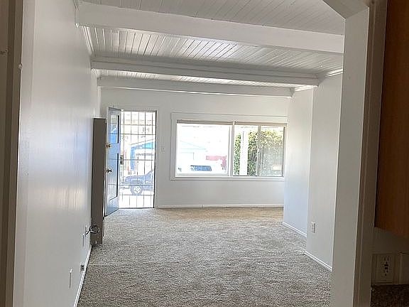 4th image of 2114 Lincoln Ave
