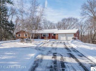 27 Capri Dr, Mankato, MN 56001