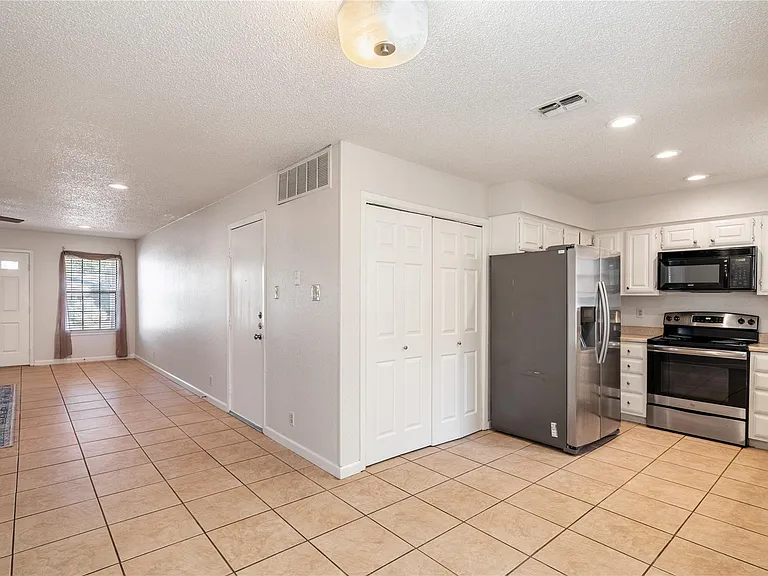 3800 Foust Trl #B — Photo 5