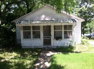 803 S Woodbury St, Independence, MO 64050