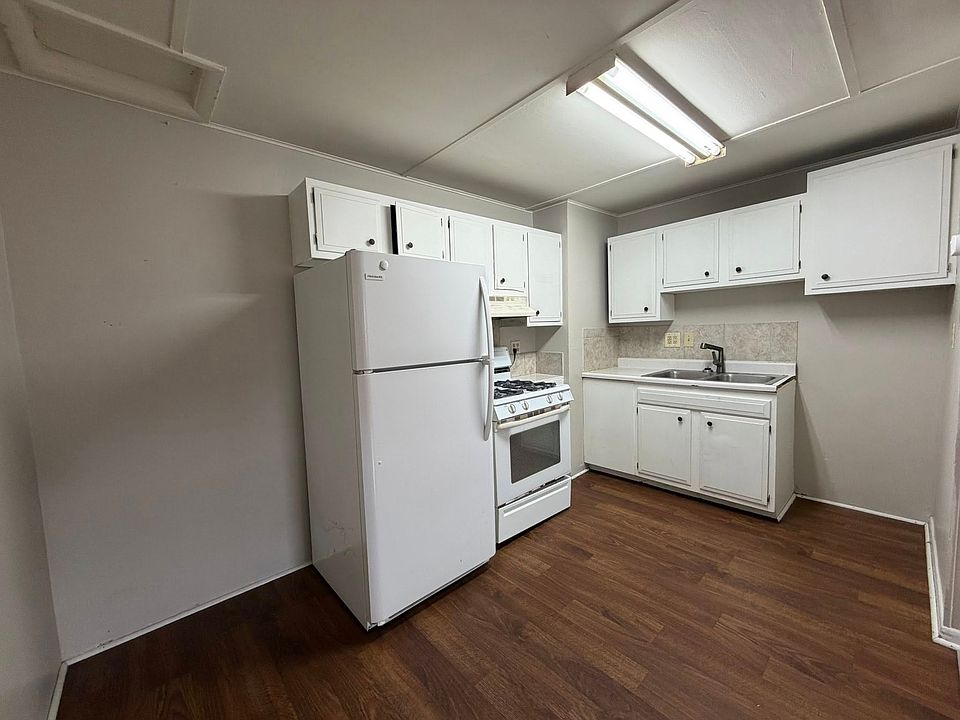 1st image of 2215 Maple Ave #6