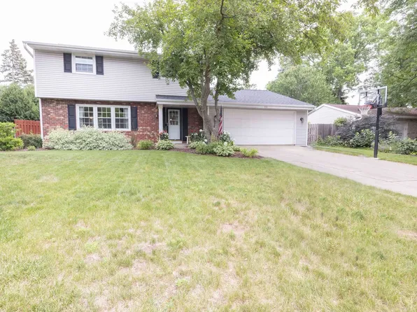 519 Sunrise Ln, Green Bay, WI 54301