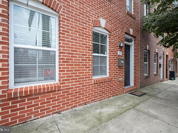 3rd image of 25 Birckhead St