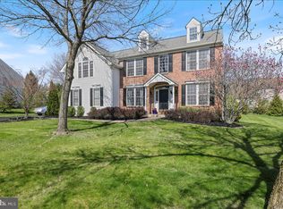 5401 Windtree Dr, Doylestown, PA 18902