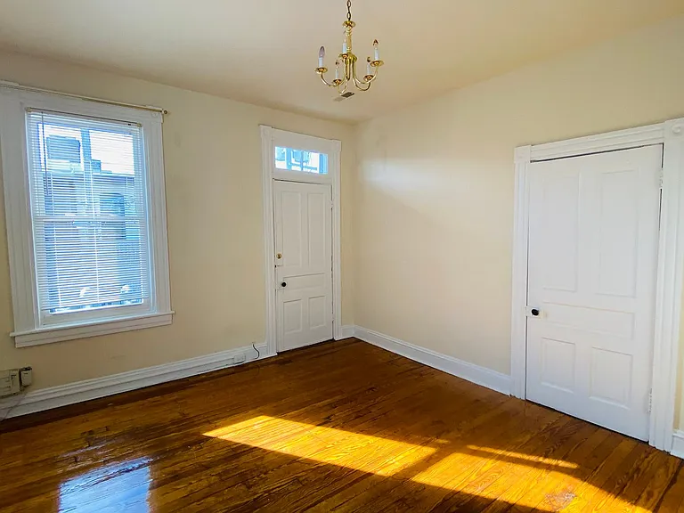 2525 Park Avenue — Photo 12