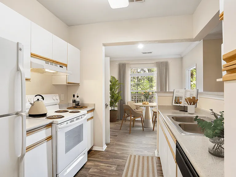 The Lodge at Mallard Creek Apartments — Photo 20