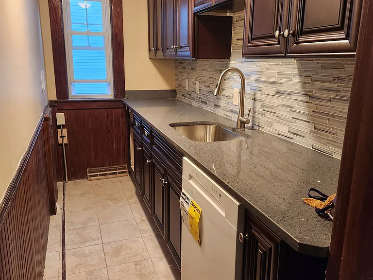 9 Bradstreet Ave — Photo 2