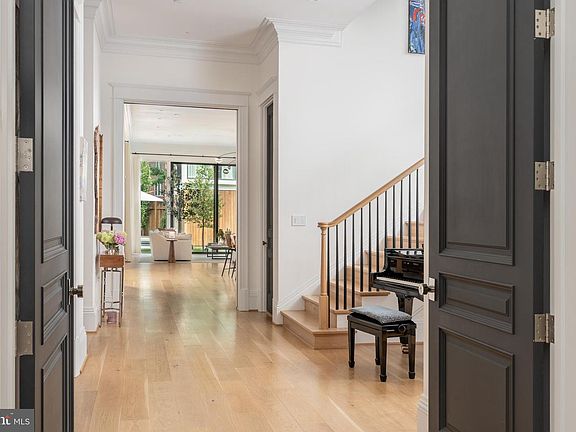 5th image of 99 Observatory Cir NW
