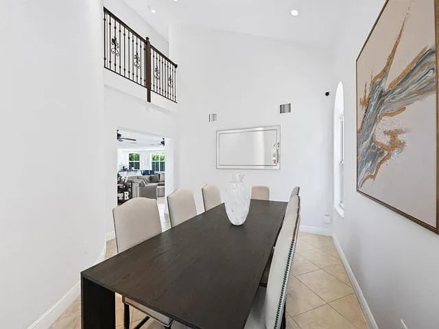 2760 SW 156th Pl — Photo 6
