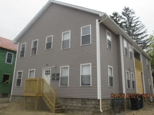 97 Alderman St, Springfield, MA 01108