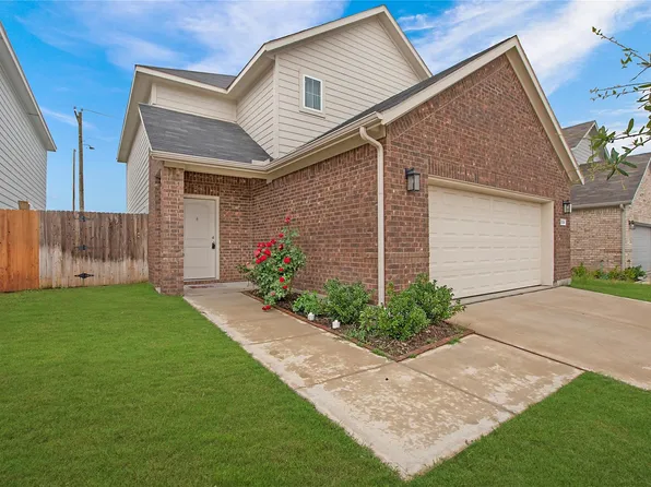 2224 Diamond Dr, Grand Prairie, TX 75051