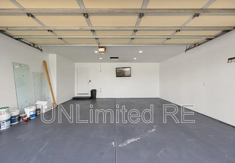 3486 N Christine Dr — Photo 23
