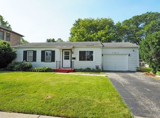 187 Glendale Rd, Buffalo Grove, IL 60089