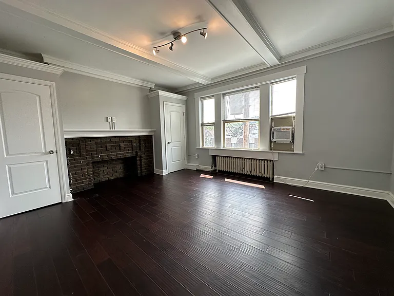 5721 Elwood #B3