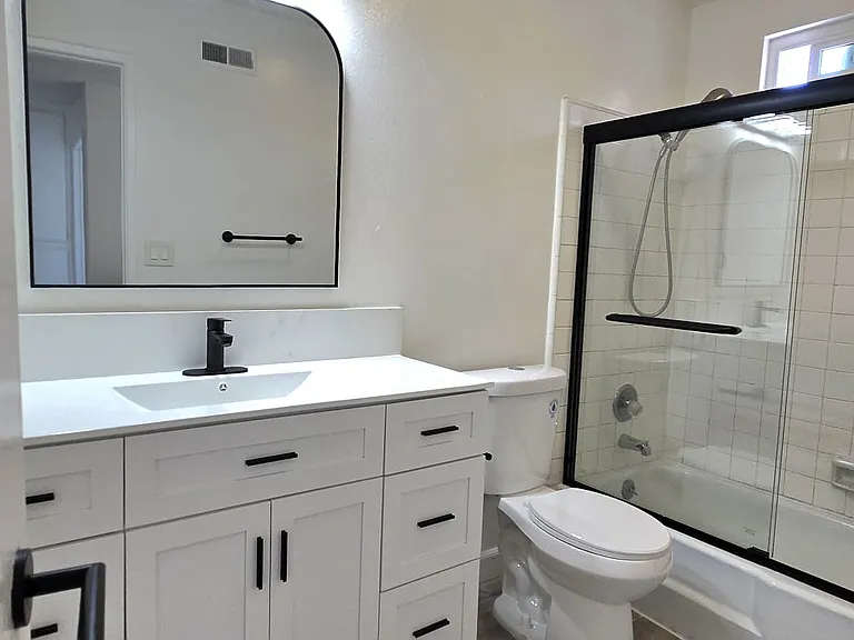 1334 Engracia Ave — Photo 14