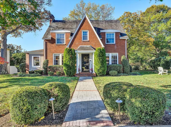 141 Lewis Ave, Salem, VA 24153