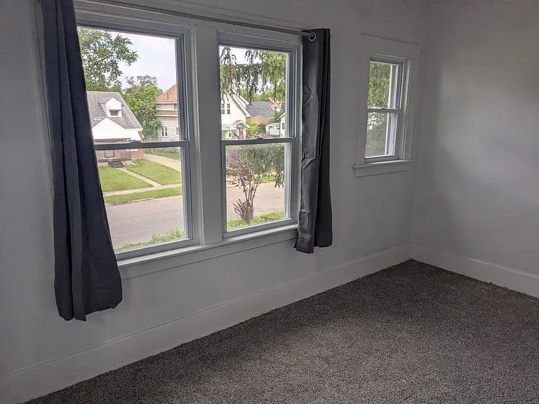 12778 Strathmoor St — Photo 3