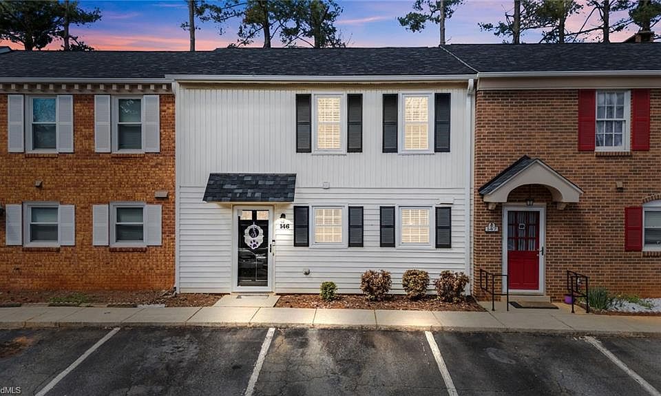1st image of 146 Charlestowne Cir