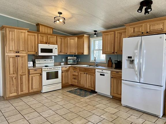 3rd image of 34963 S Tomlinson Ln