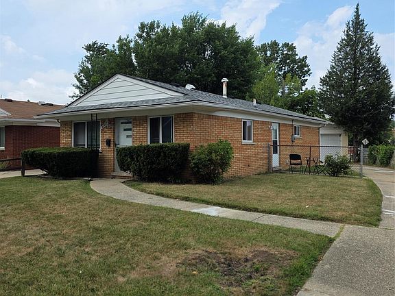 2nd image of 20663 Hollywood St