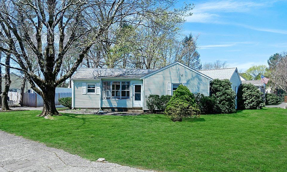 740 South St, Holbrook, MA 02343 Zillow