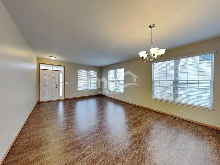 306 Hubbard Cir — Photo 5