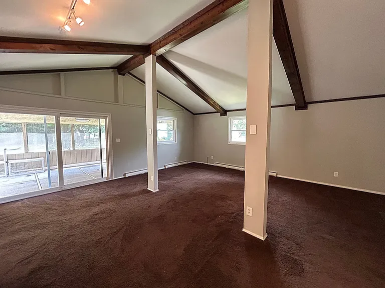 718 Falconer Rd — Photo 6