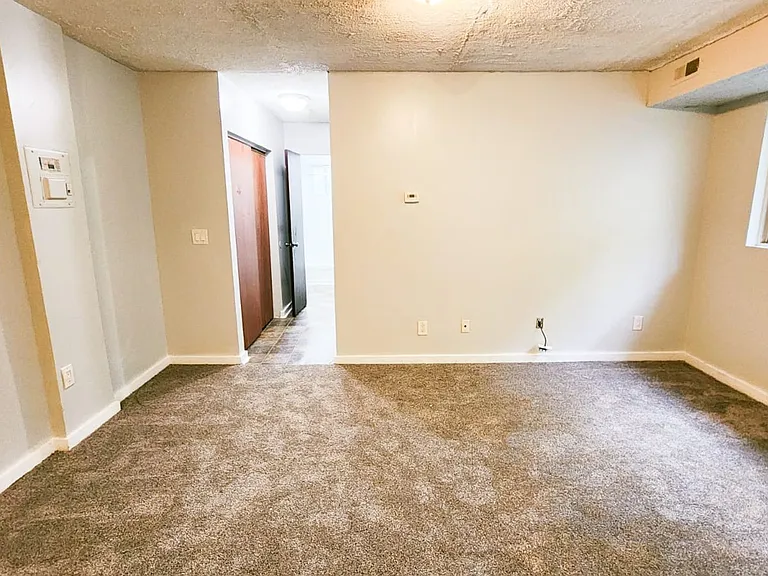1855 Cliffview Rd — Photo 4