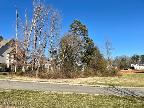 5th image of 1637 Charlottesville Blvd
