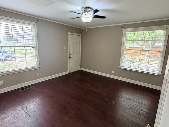 2nd image of 1353 Glen Oak Pl APT B