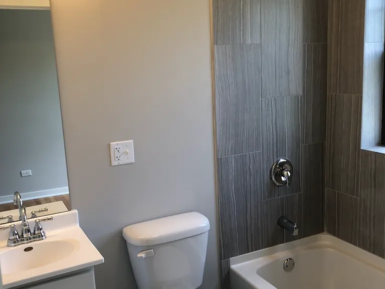 3104 W Sunnyside Ave #3F — Photo 5
