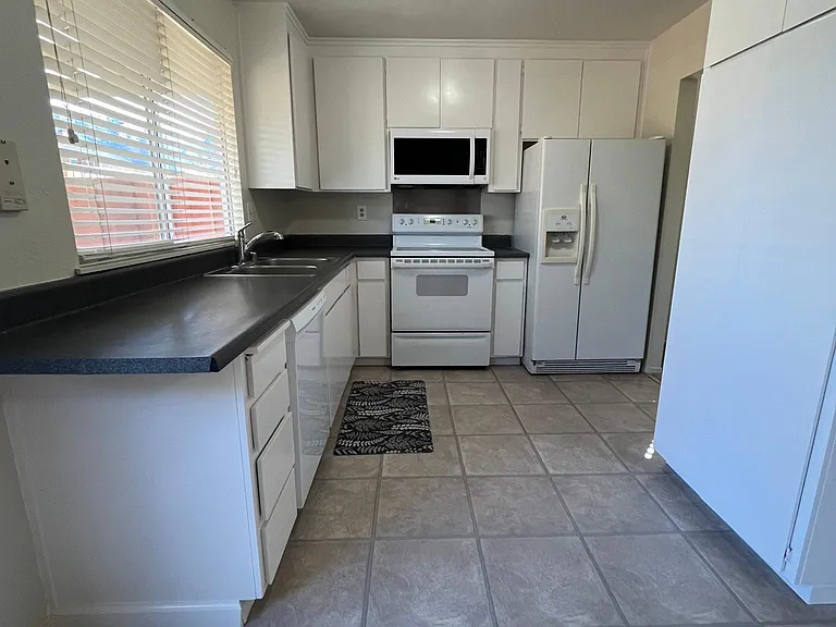 117 Mount Etna Dr — Photo 9