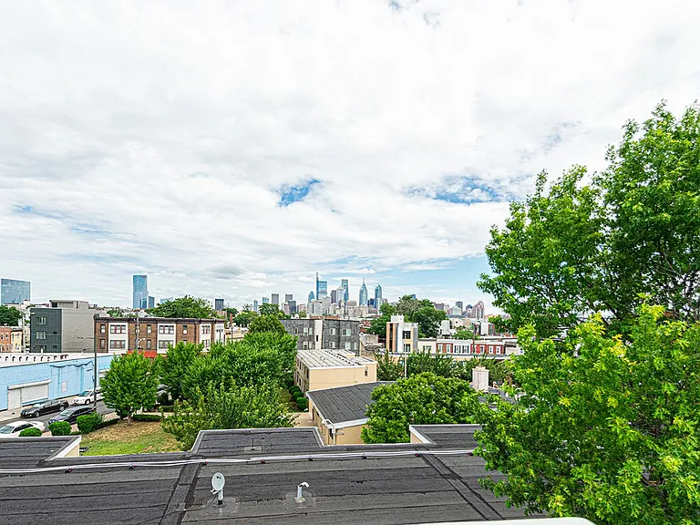 2137 Cross St — Photo 23