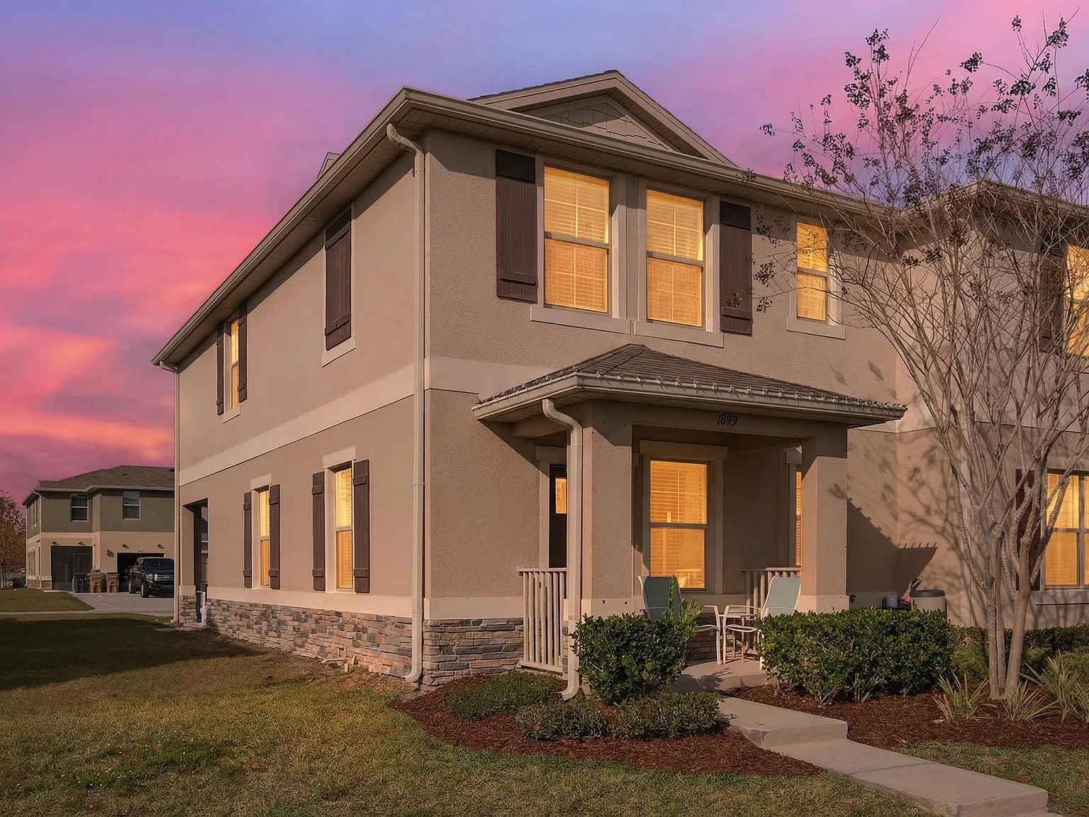 3 bed, 2.5 bath, 1870 sqft, $2,099 — Photo 1