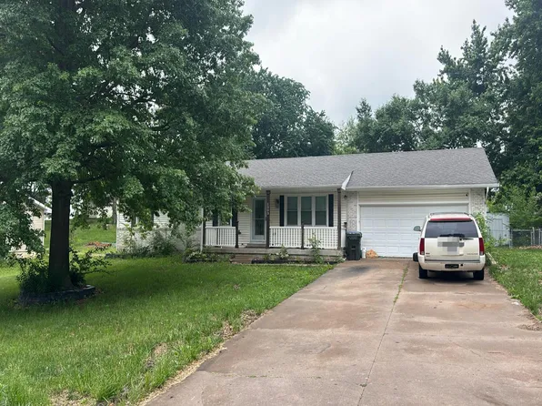1303 Meadow Ln, Kirksville, MO 63501