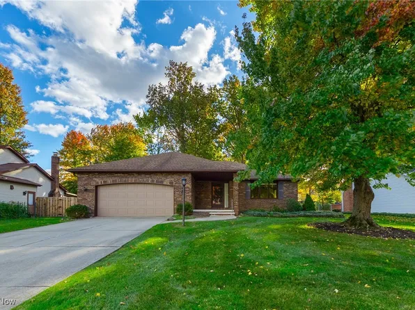 6623 Springdale Dr, Middleburg Heights, OH 44130