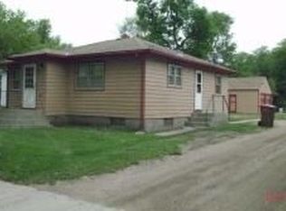 449 6th St SW, Huron, SD 57350