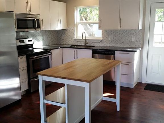 4th image of 4014 W Tyson Ave